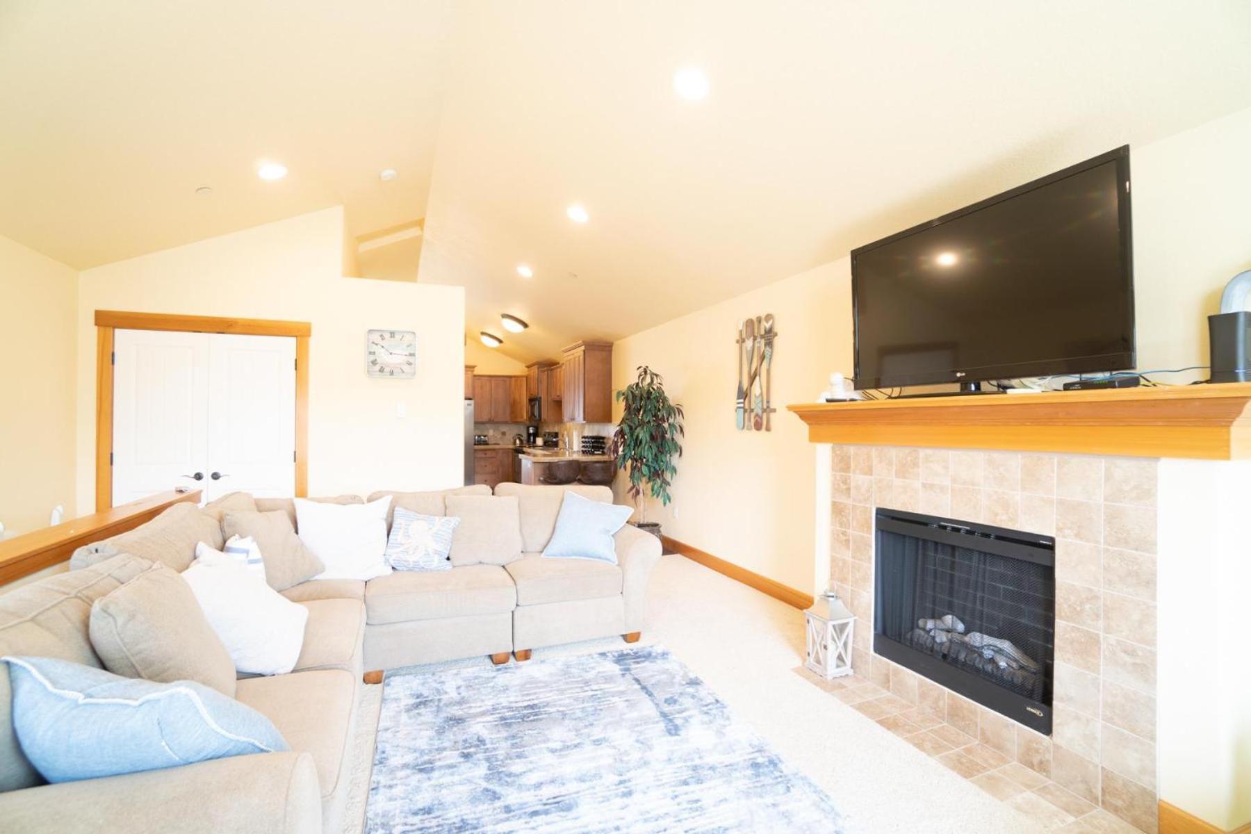 The White Turtle Villa Lincoln City Esterno foto