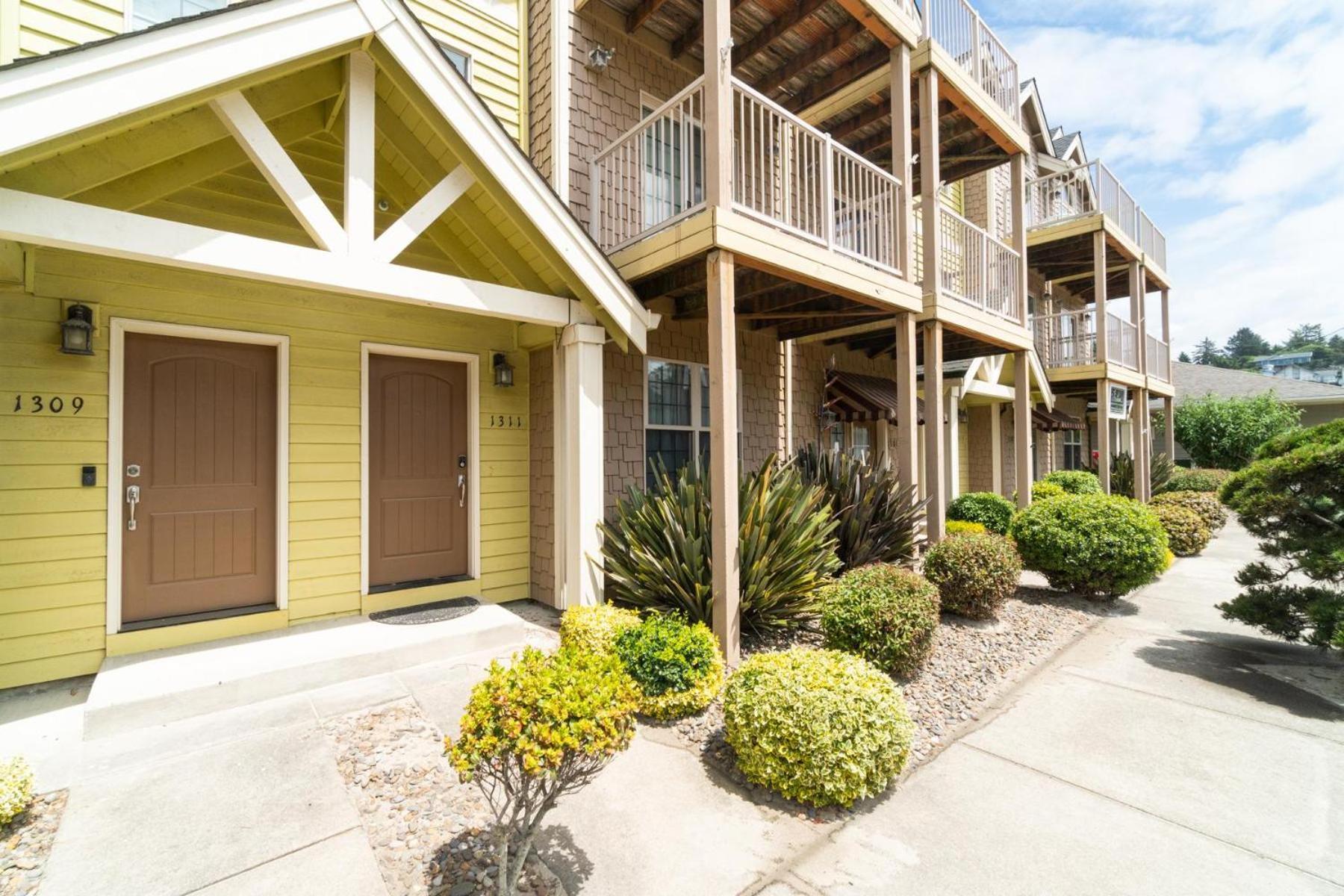 The White Turtle Villa Lincoln City Esterno foto